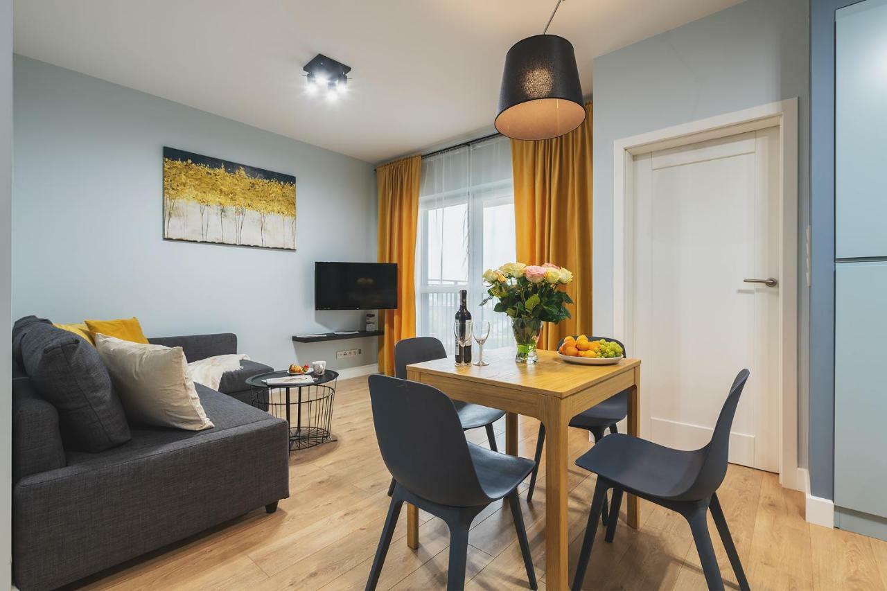 Okecie Airport Studio Bakalarska 2 P&O Serviced Apartments Warschau Buitenkant foto